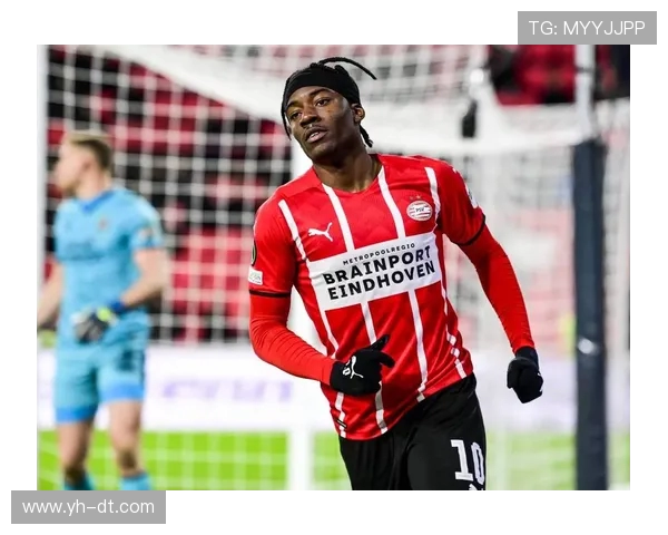 马杜埃凯 GQ 大片曝光！切尔西边锋化身巴黎世家型男